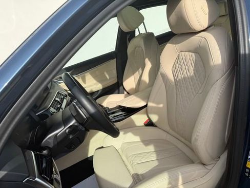 Used 2023 BMW 530i xDrive w/ Premium Package image 10