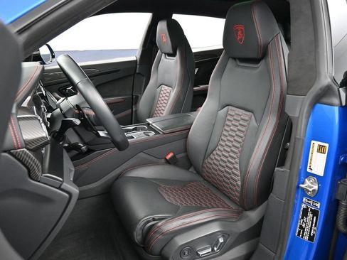 Used 2022 Lamborghini Urus AWD/4WD image 5