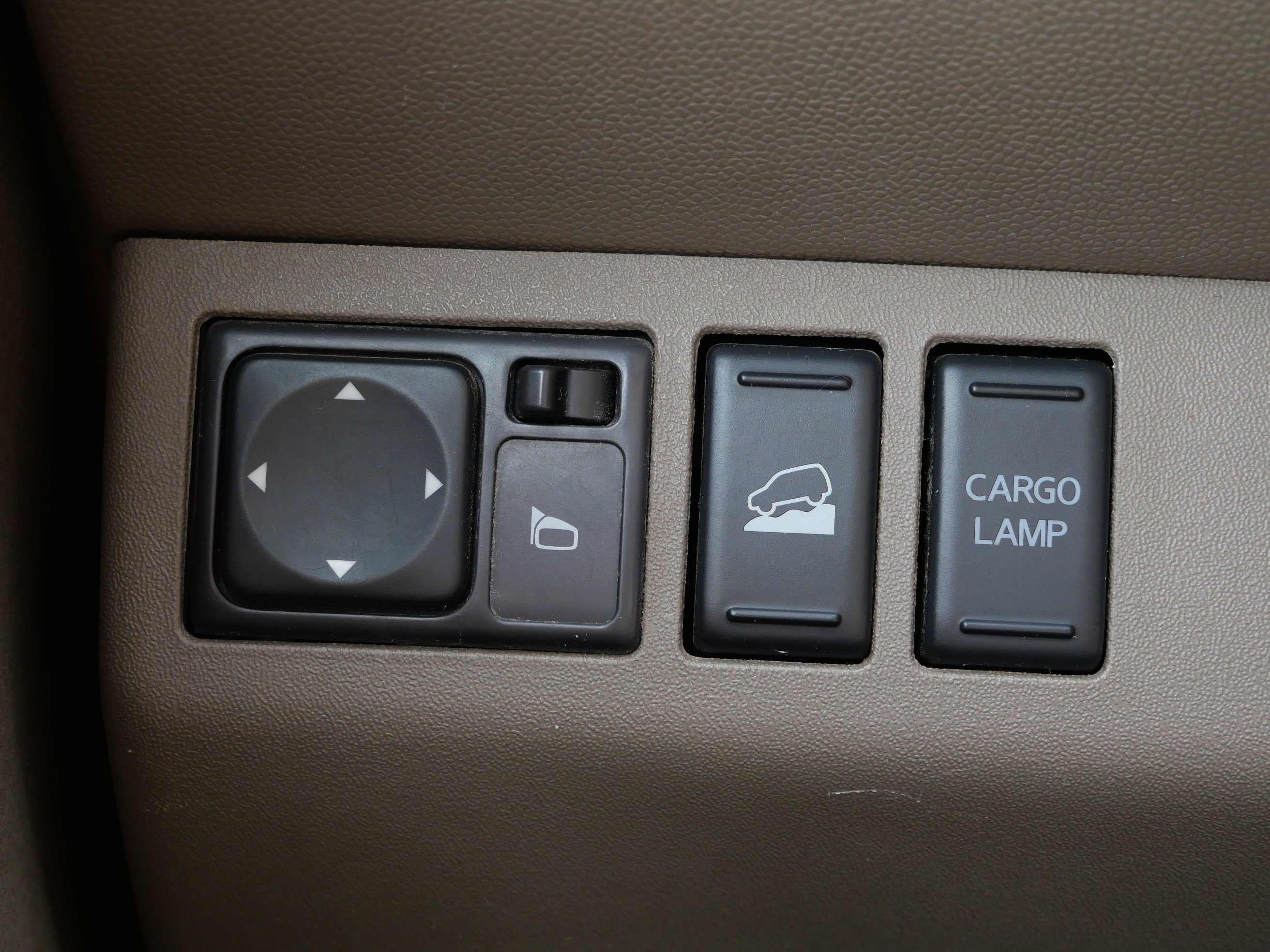 Used 2014 Nissan Frontier SV w/ SV Value Truck Package AWD/4WD image 26