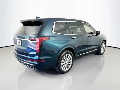 Used 2025 Cadillac XT6 Premium Luxury w/ LPO, Floor Liner Package FWD image 5