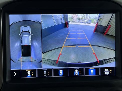 Used 2021 Chevrolet Silverado 3500 LTZ w/ LTZ Premium Package image 15