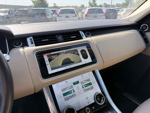 Used 2019 Land Rover Range Rover Sport HSE AWD/4WD image 24