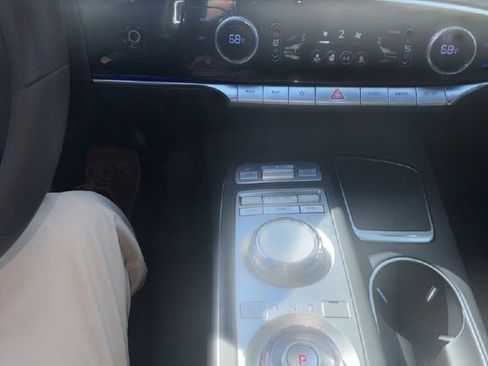 New 2025 Genesis Electrified GV70 Advanced w/ Prestige Package image 9