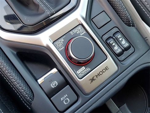 Used 2019 Subaru Forester Limited image 32