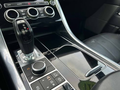 Used 2017 Land Rover Range Rover Sport HSE image 33