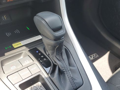 Used 2024 Toyota RAV4 XLE w/ Convenience Package FWD image 33