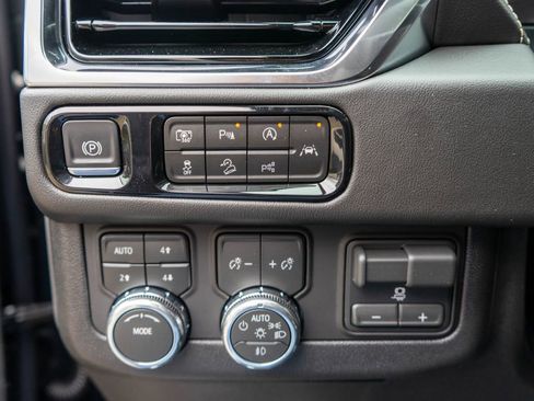New 2026 GMC Yukon XL Elevation w/ Elevation Premium Package AWD/4WD image 22