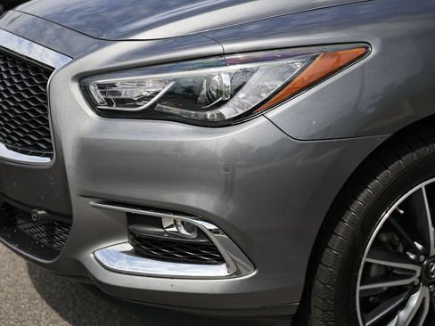 Used 2019 INFINITI QX60 Luxe w/ Sensory Package AWD/4WD image 11