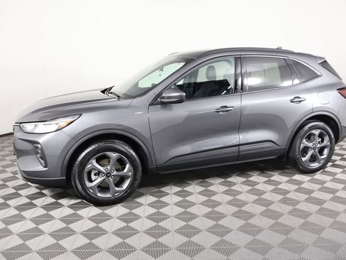 Used 2025 Ford Escape ST-Line Select image 9