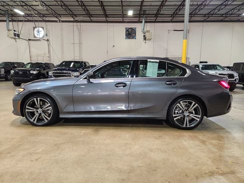 Used 2022 BMW 330i Sedan w/ Convenience Package RWD image 7