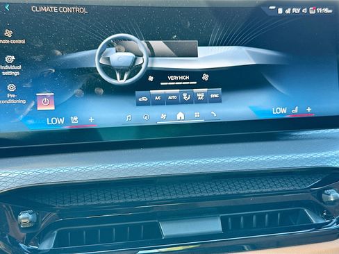 New 2026 BMW 330i Sedan w/ Convenience Package RWD image 13