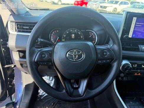 Used 2025 Toyota RAV4 XLE image 15