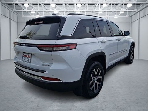 Used 2025 Jeep Grand Cherokee Limited w/ MOPAR Finishing Package image 5