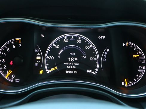 Used 2020 Jeep Grand Cherokee Altitude RWD image 31