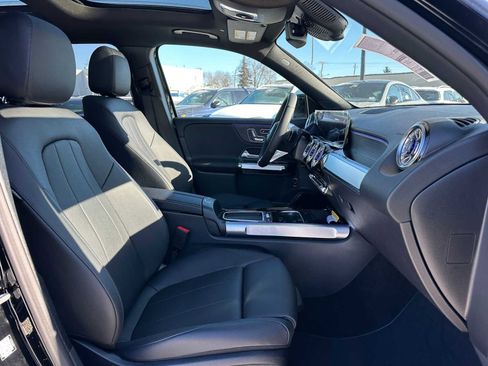 New 2026 Mercedes-Benz GLB 250 4MATIC image 10