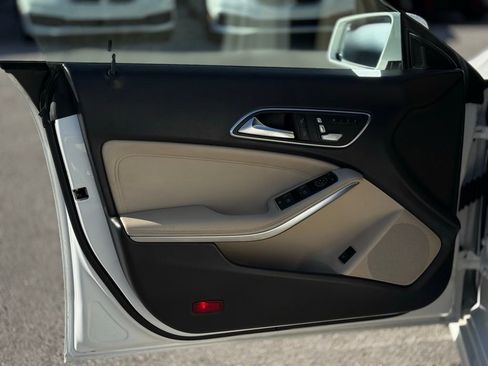 Used 2019 Mercedes-Benz CLA 250 image 8