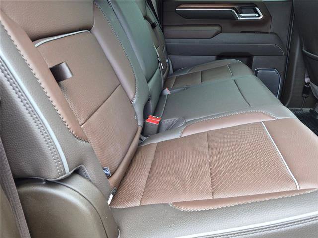 Used 2025 GMC Sierra 2500 Denali w/ Denali Reserve Package AWD/4WD image 19