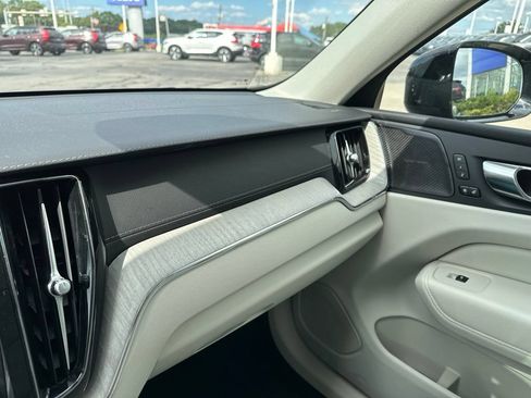 Used 2023 Volvo XC60 B5 Ultimate w/ Climate Package AWD/4WD image 23