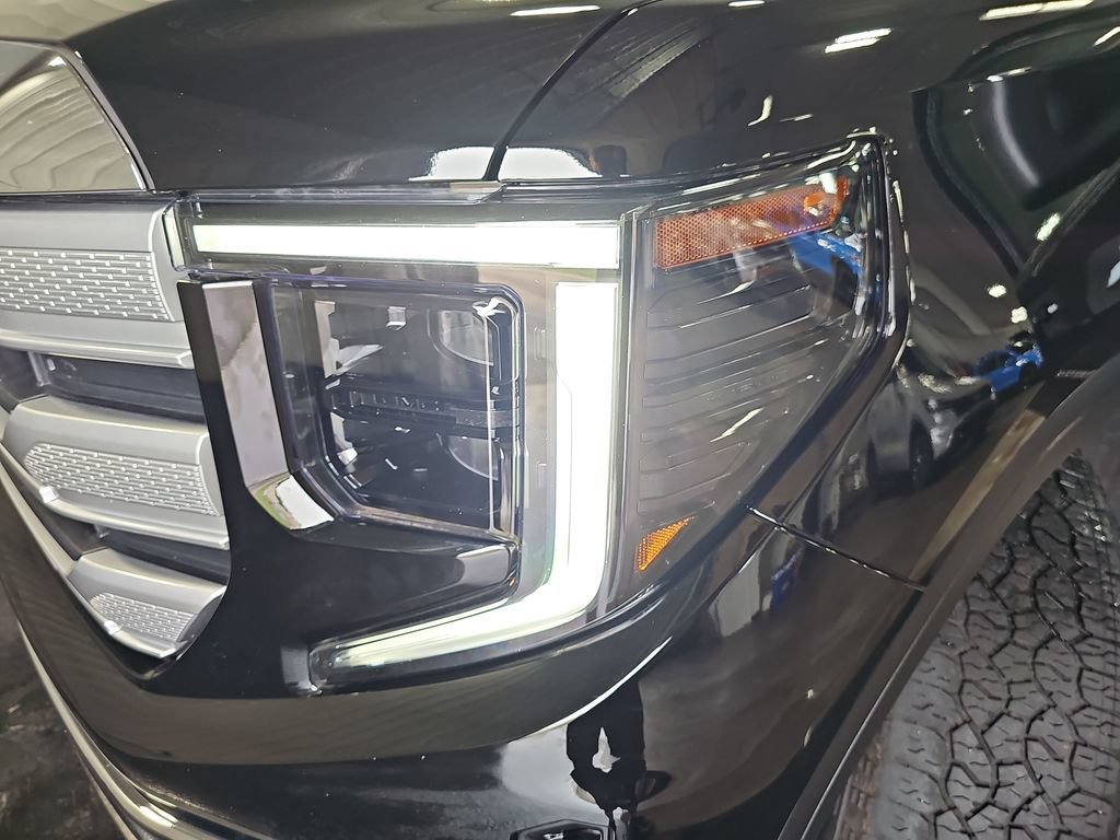 Used 2023 GMC Sierra 1500 SLE AWD/4WD image 32