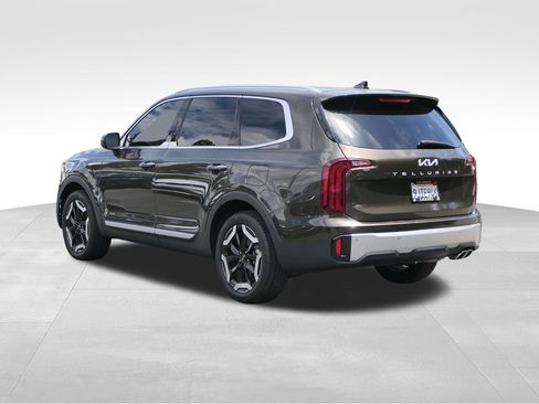 Used 2024 Kia Telluride S w/ S Sunroof Package FWD image 6
