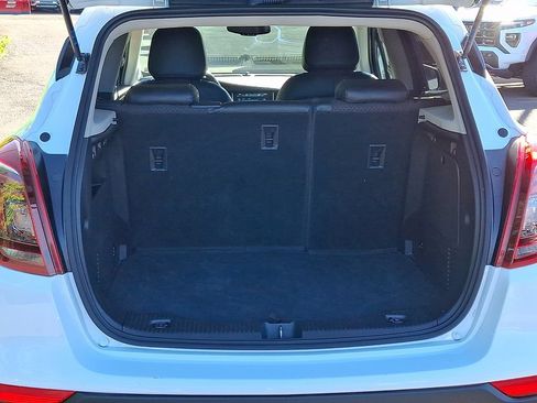Certified 2021 Buick Encore Preferred AWD/4WD image 27