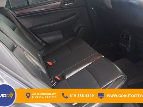 Used 2019 Subaru Outback 3.6R Limited AWD/4WD image 13