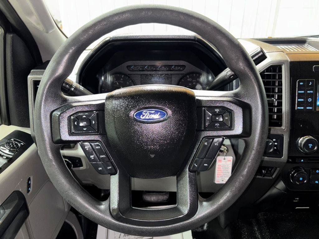 Used 2017 Ford F250 XL w/ Power Equipment Group AWD/4WD image 18