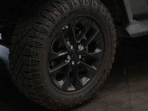 Used 2021 Jeep Wrangler Unlimited Sahara w/ Cold Weather Group image 7