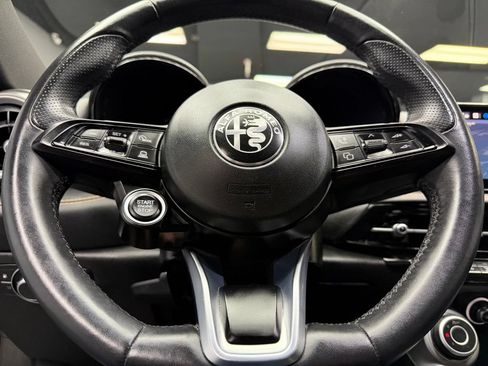 Used 2024 Alfa Romeo Tonale Ti AWD/4WD image 23