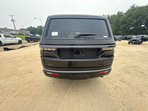 New 2026 Jeep Grand Wagoneer Summit AWD/4WD image 4