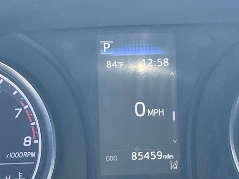 Used 2021 Toyota Camry SE FWD image 13