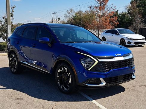 Used 2023 Kia Sportage SX image 3
