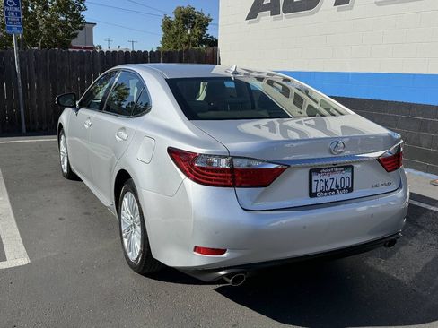 Used 2013 Lexus ES 350 w/ Premium Pkg FWD image 4