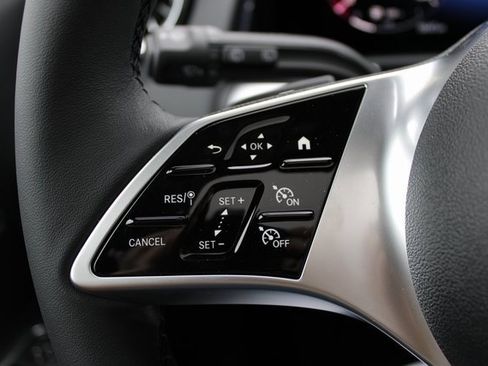 New 2026 Mercedes-Benz GLB 250 4MATIC image 19