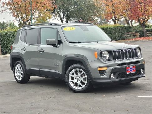 Used 2021 Jeep Renegade Latitude w/ Convenience Group image 2