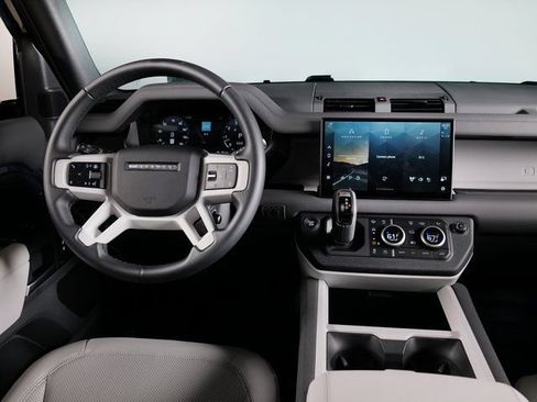 Certified 2025 Land Rover Defender 110 S AWD/4WD image 13