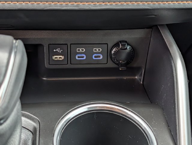 Used 2022 Toyota Highlander Bronze Edition FWD image 18