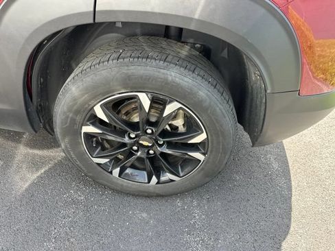 Used 2023 Chevrolet TrailBlazer LT AWD/4WD image 13