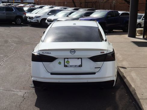 Used 2023 Nissan Altima 2.0 SR image 10