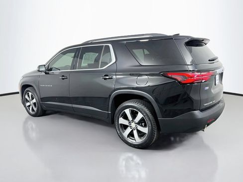 Certified 2022 Chevrolet Traverse LT w/ LT Premium Package AWD/4WD image 5
