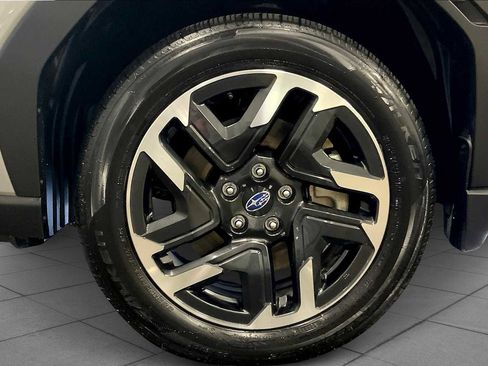 Certified 2025 Subaru Forester Limited image 10