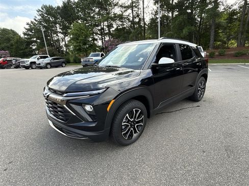 Certified 2025 Chevrolet TrailBlazer ACTIV w/ Convenience Package image 1