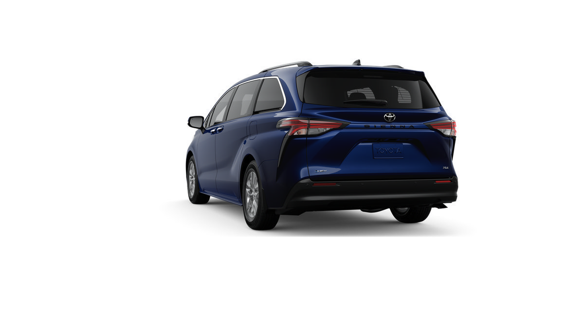 New 2026 Toyota Sienna XLE FWD image 7