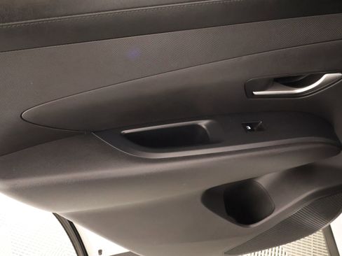Used 2025 Hyundai Tucson SEL FWD image 16