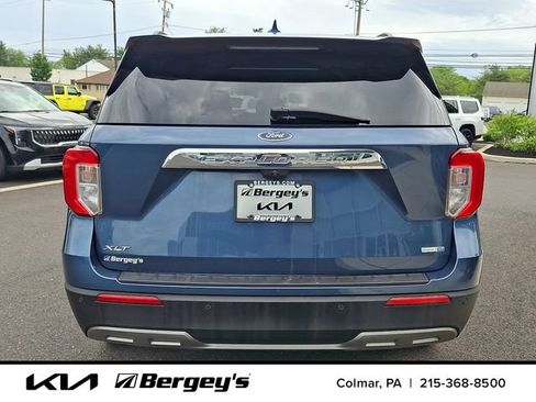 Used 2020 Ford Explorer XLT w/ Equipment Group 202A AWD/4WD image 6