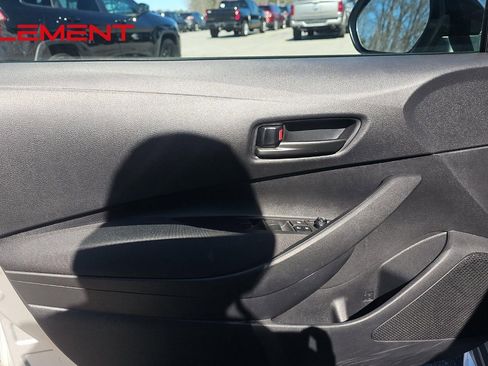 Used 2025 Toyota Corolla LE image 12