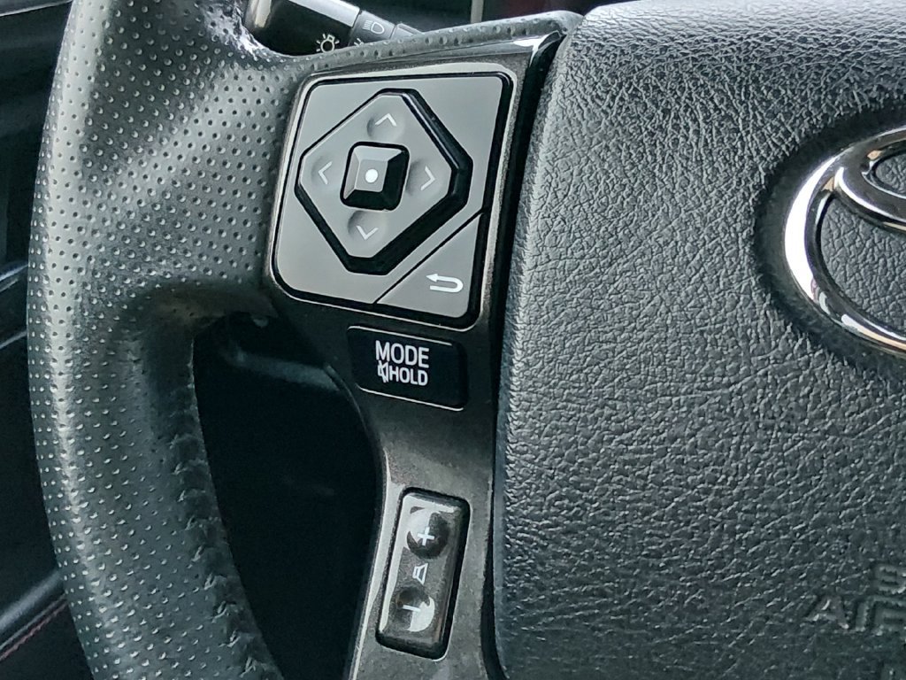 Used 2019 Toyota 4Runner TRD Off-Road AWD/4WD image 24