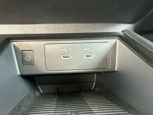 Used 2025 Nissan Kicks SV w/ Charging Package image 32