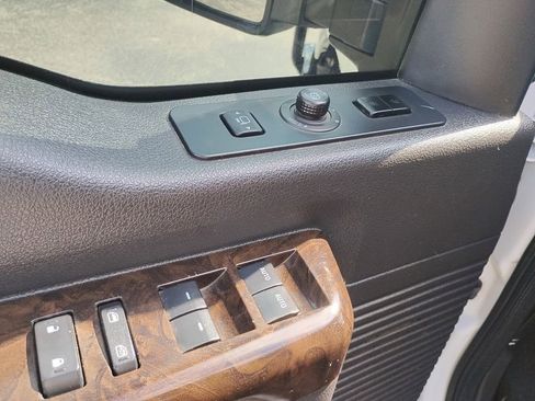 Used 2015 Ford F250 Platinum w/ FX4 Off-Road Package image 21