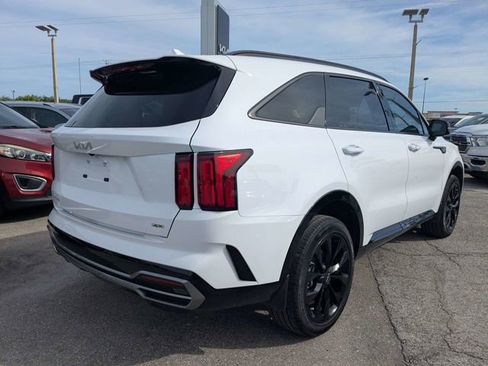 Used 2023 Kia Sorento SX AWD/4WD image 3